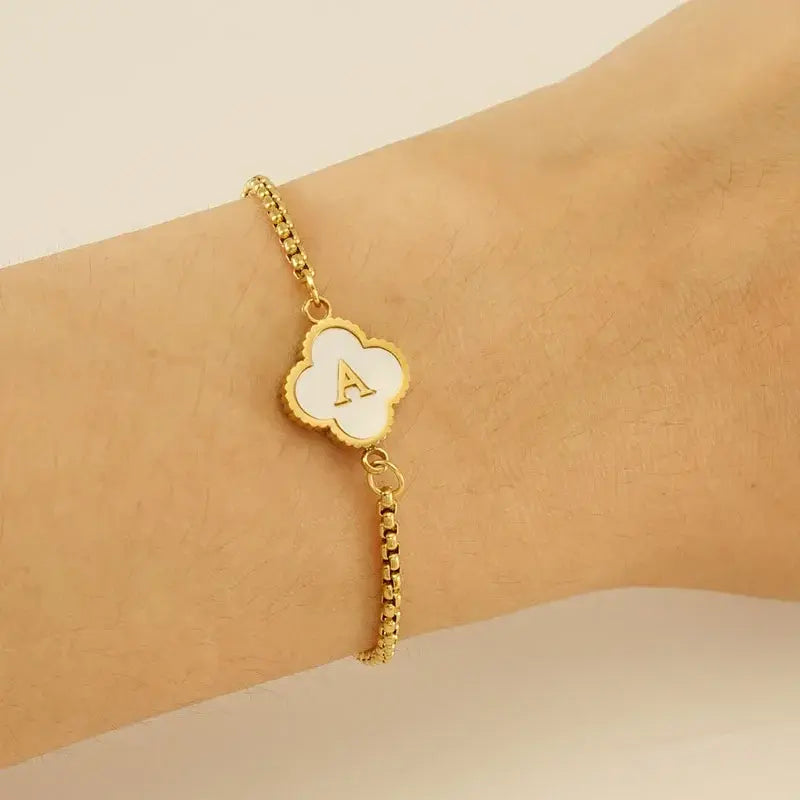 Stainless Steel Bracelet A-Z Initial Letter Clover Bracelets Mother Of Pearl Flower Pulseras Mujer Gold Color Jewelry for Women